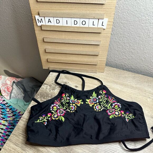 California Sunshine Women’s Medium Embroidered Unpadded Swim Top - Picture 1 of 4